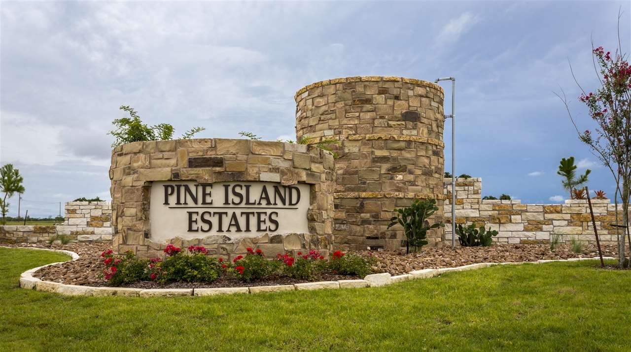 Property Photo:  3660 S Pine Island Road  TX 77713 