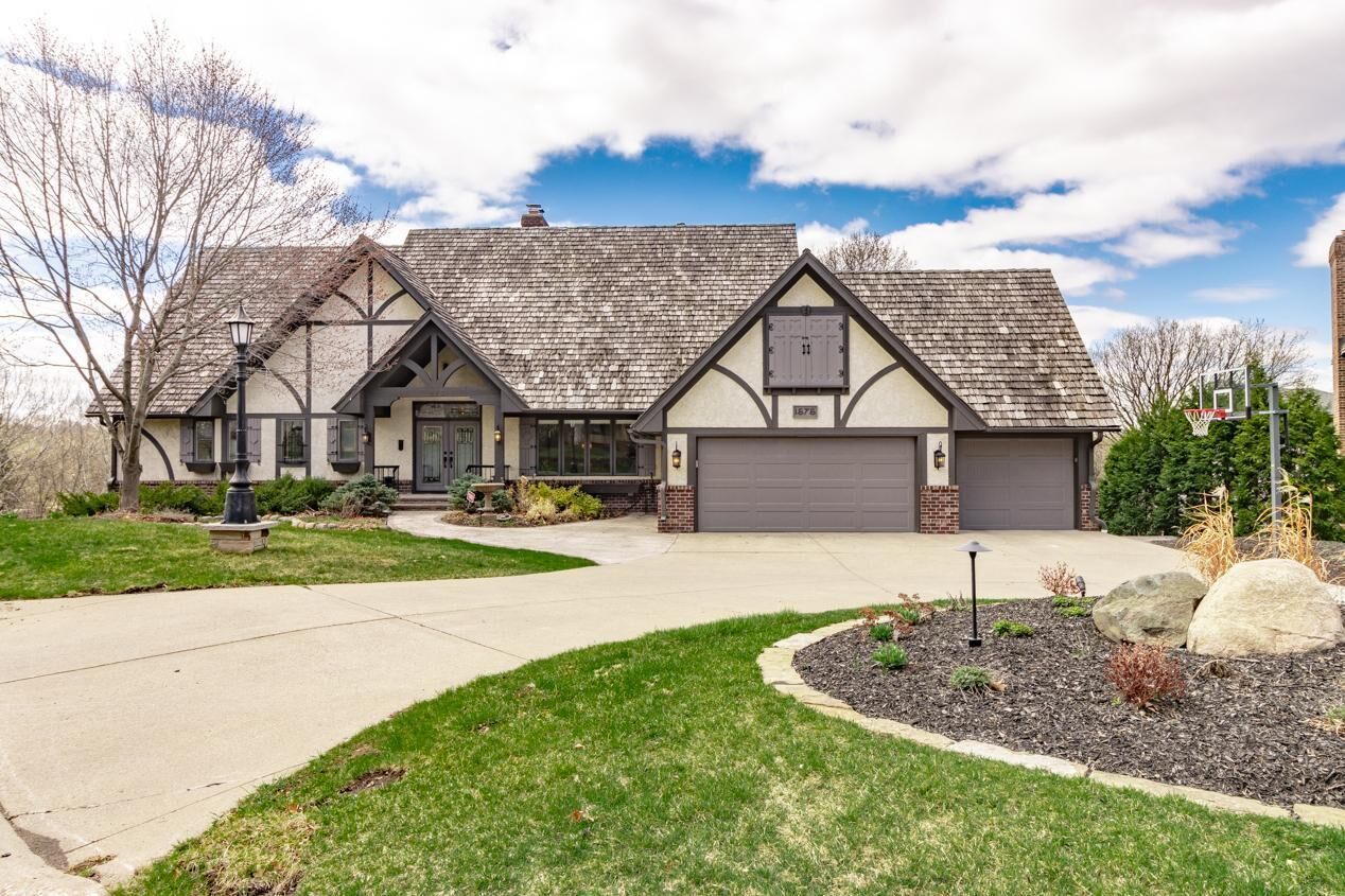 Property Photo: 1575 Boardwalk Court MN 55118