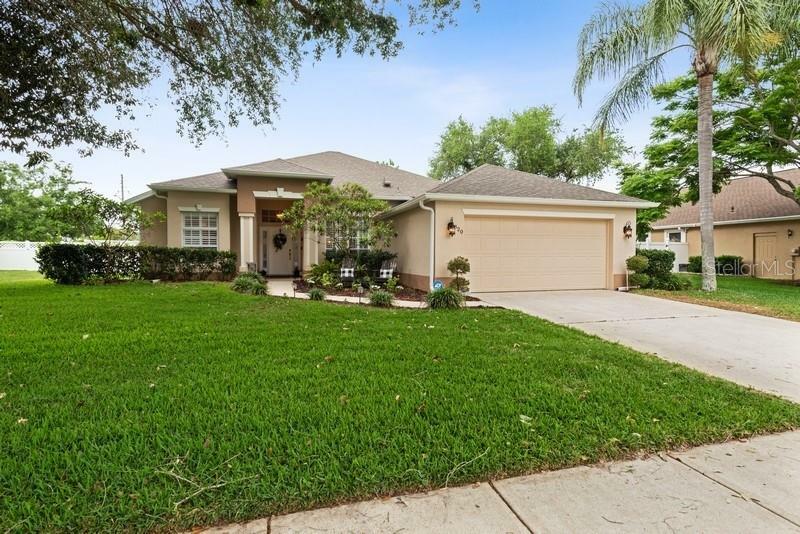 Property Photo:  320 Suncrest Court  FL 32765 