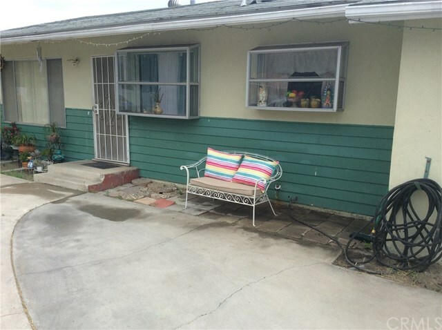 Property Photo:  941 E Whittier Avenue  CA 92543 