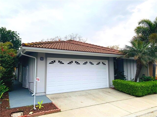 Property Photo: 39 Castillo CA 92620