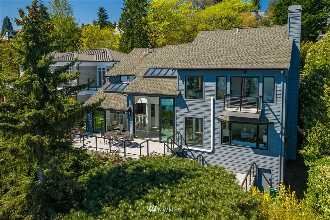 Property Photo:  1706 Howell Place  WA 98122 