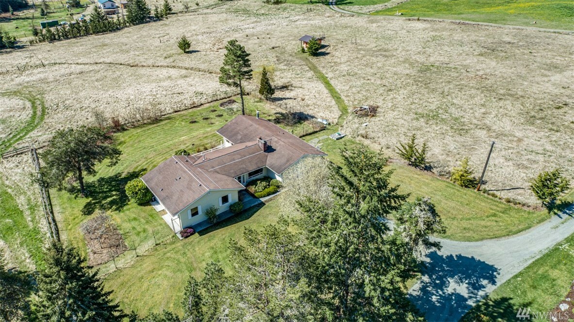 Property Photo:  83 Lost Meadow Lane  WA 98382 