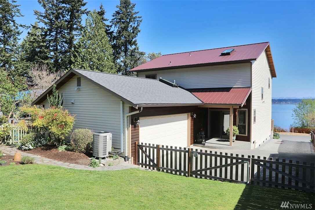 3772 Bells Beach Rd  Langley WA 98260 photo