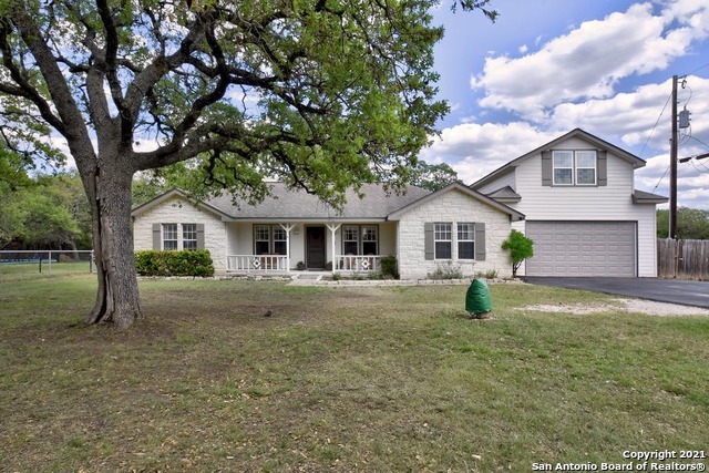 Property Photo:  945 Deep Water Dr  TX 78070 