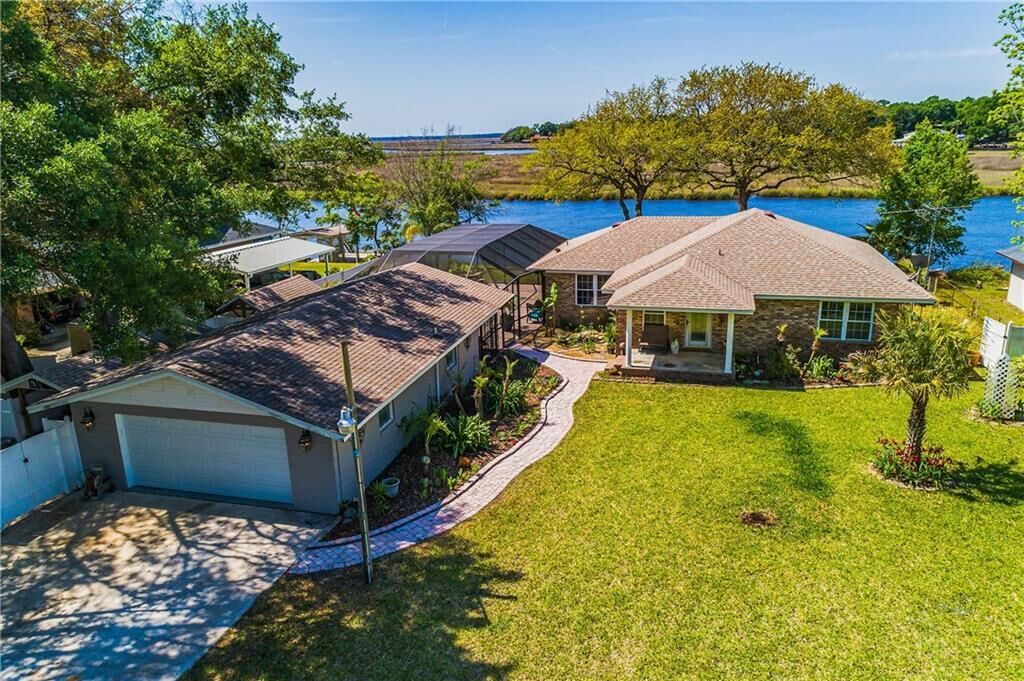 Property Photo: 85942 Avant Road FL 32097