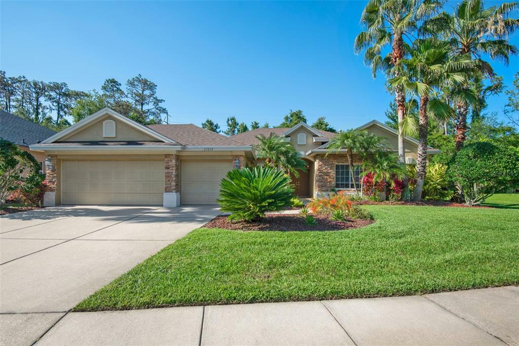 Property Photo:  27233 Laurel Chase Lane  FL 33544 