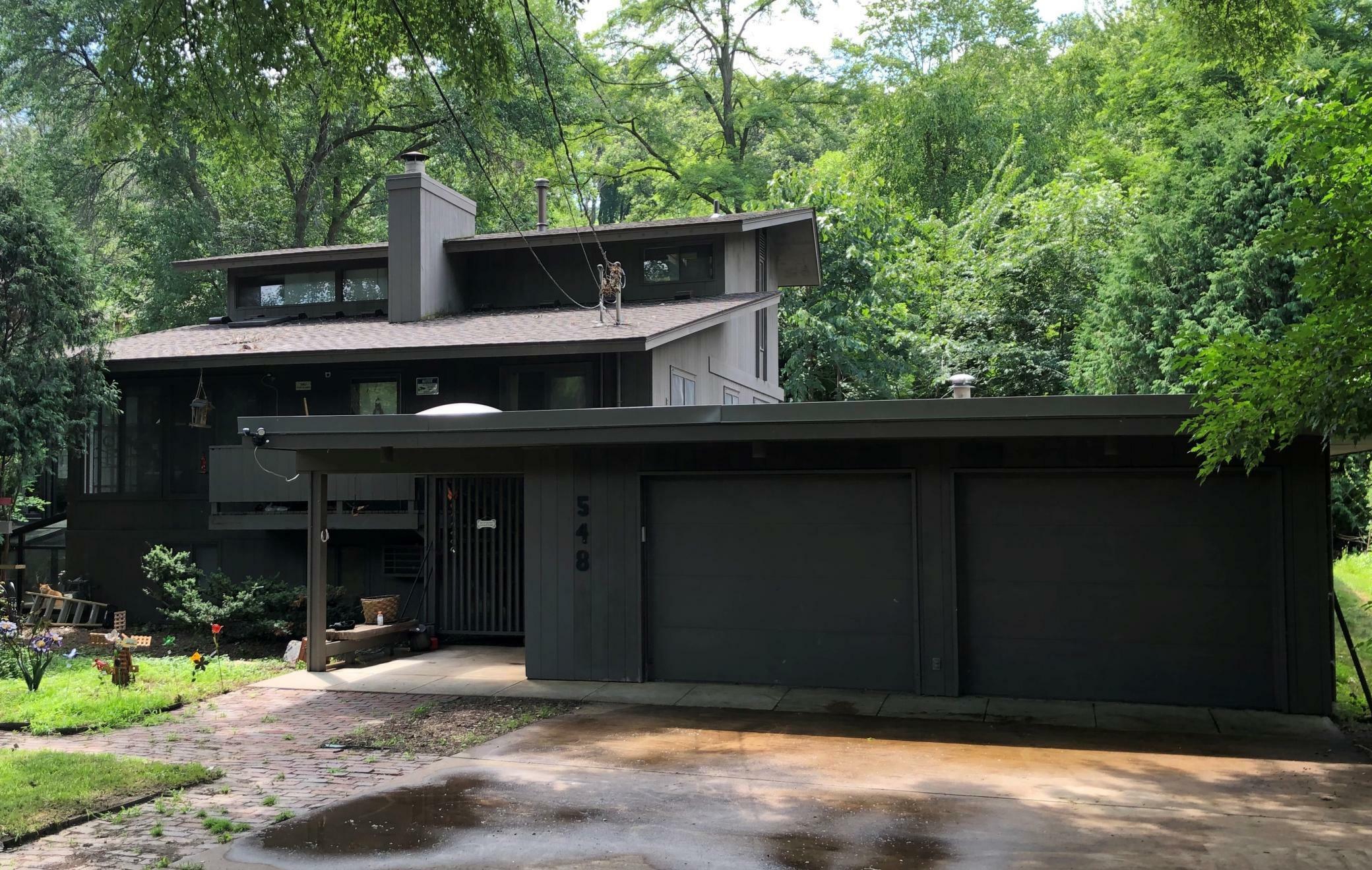 Property Photo: 548 Minnesota Street S MN 55003