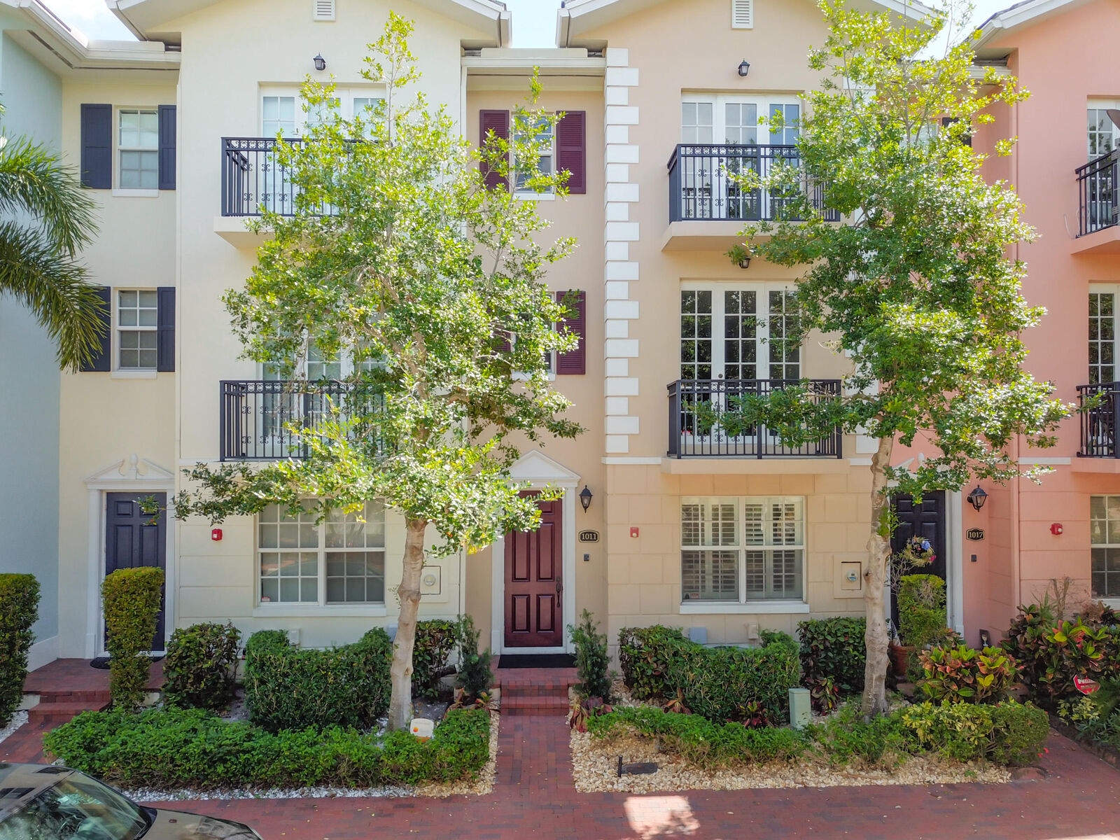 Property Photo: 1011 W Heritage Club Circle FL 33483