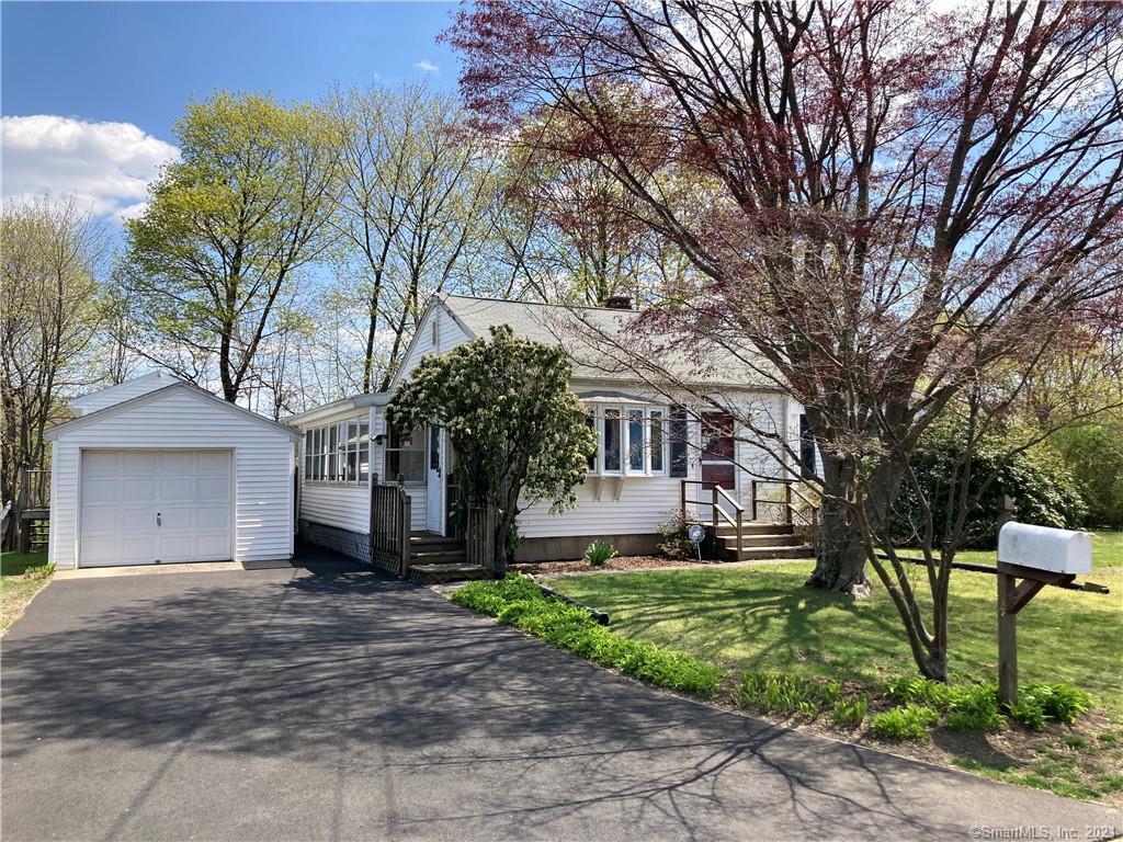 Property Photo: 4 Beechwood Terrace CT 06401