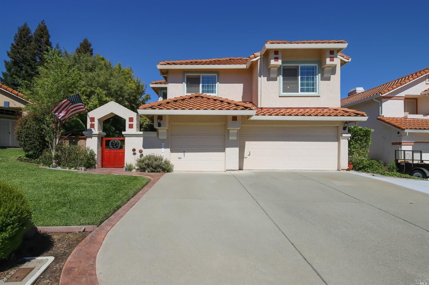 Property Photo:  243 Shadowhawk Court  CA 95688
