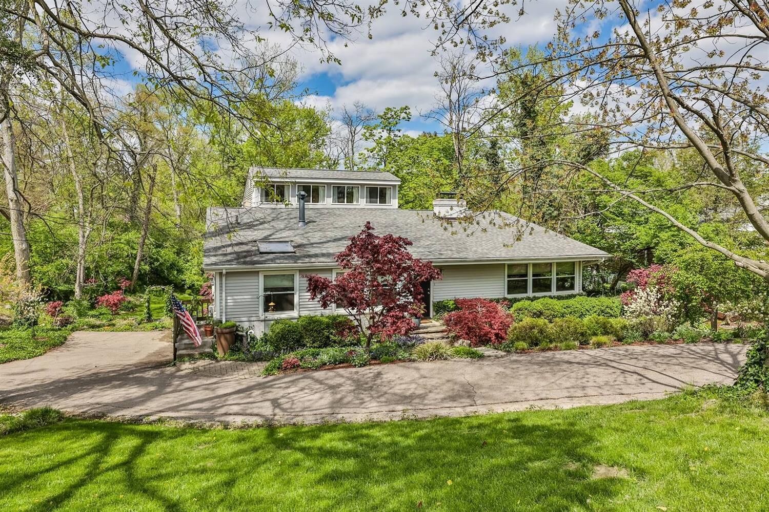 Property Photo: 354 Compton Rd OH 45215