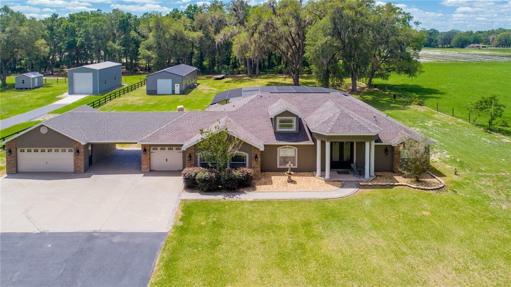 Property Photo: 801 Cr 548 FL 33513