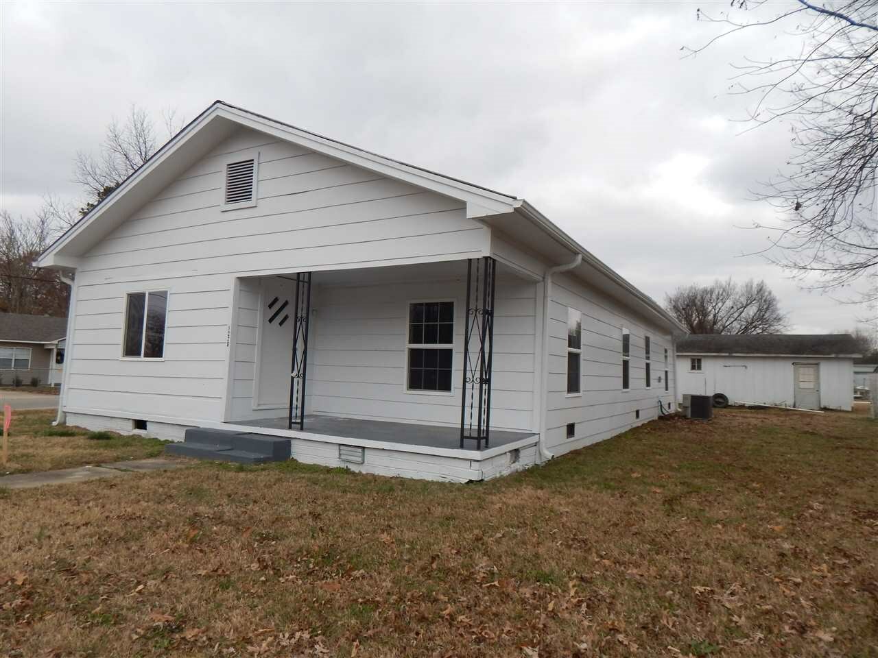 Property Photo:  1220 N Church  AR 72401 