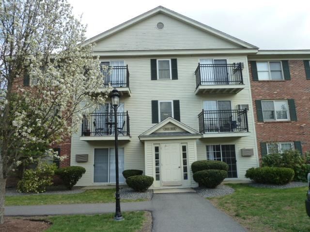 Property Photo: 9 St James Place 912 NH 03062