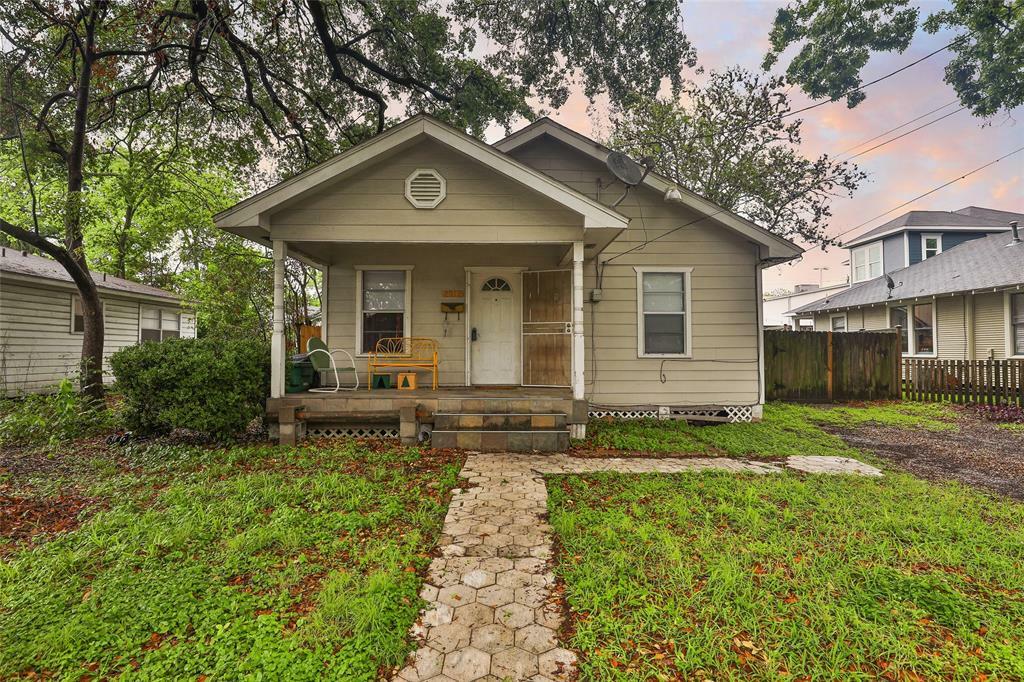 2012 Sheldon Street  Houston TX 77008 photo