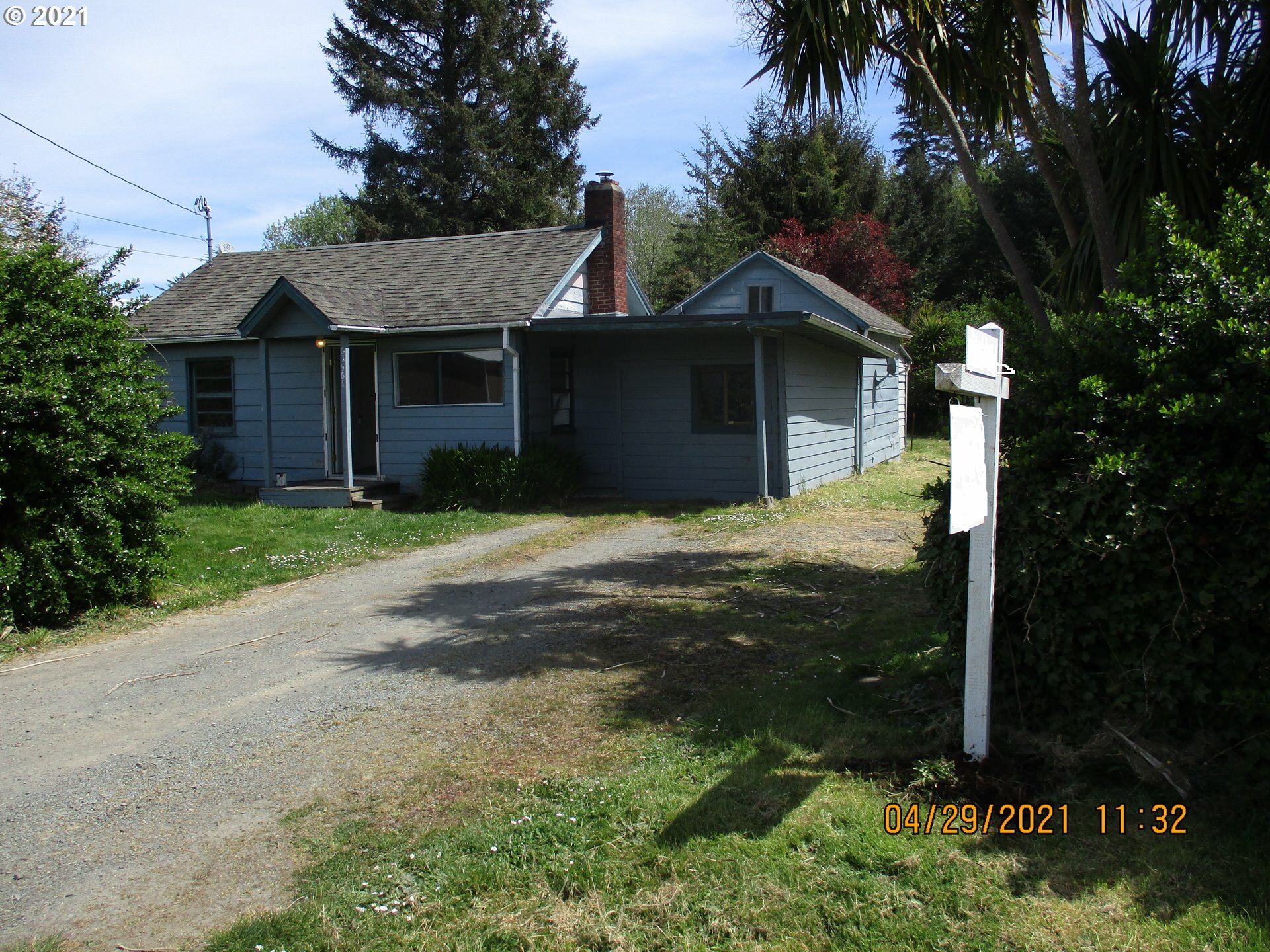 Property Photo:  63561 Grand Rd  OR 97420 