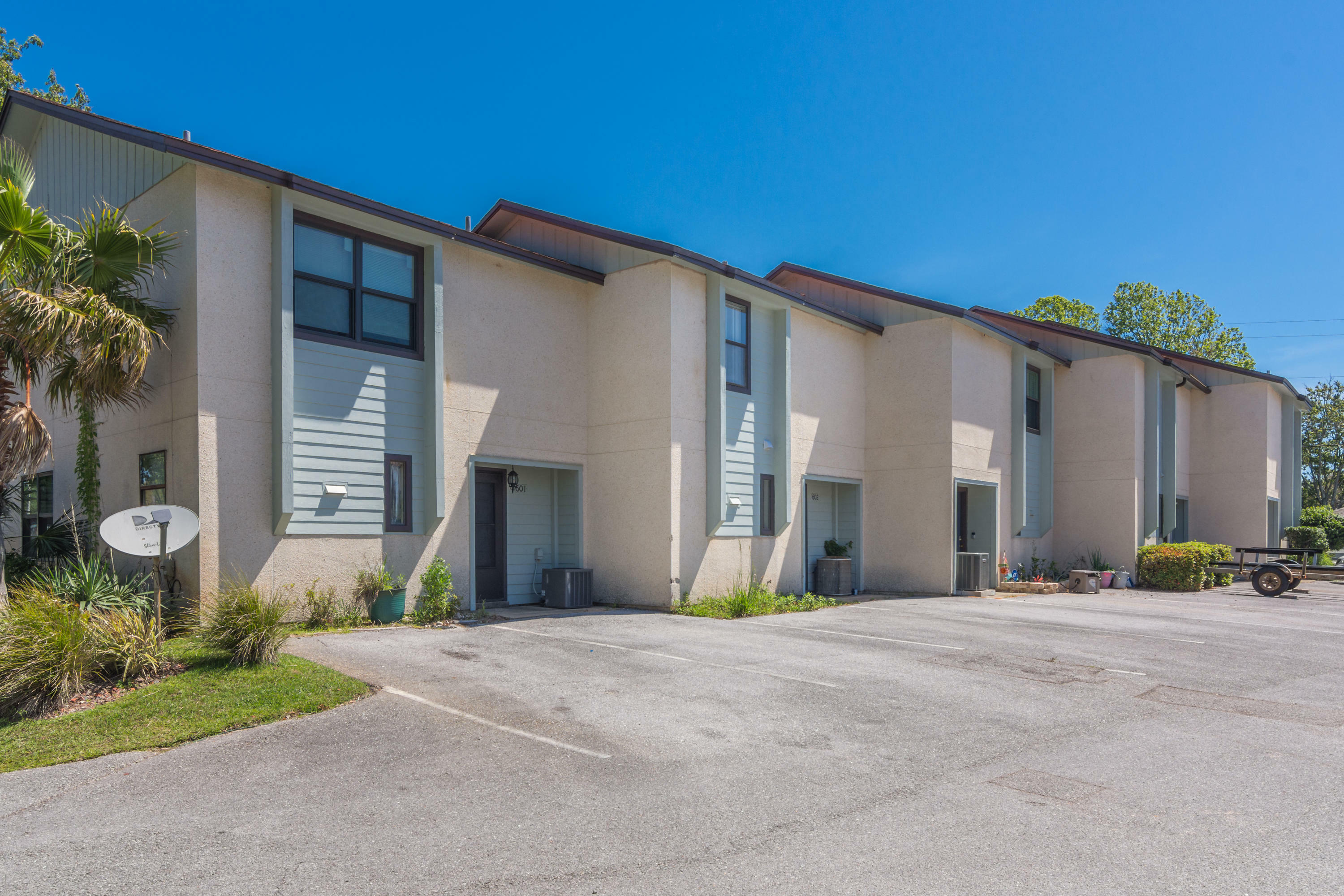 Property Photo:  1699 W Highway 98 Unit 602  FL 32569 