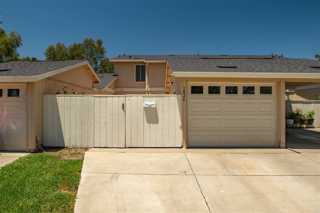 Property Photo:  1826 Stonebrook Lane  CA 92024 