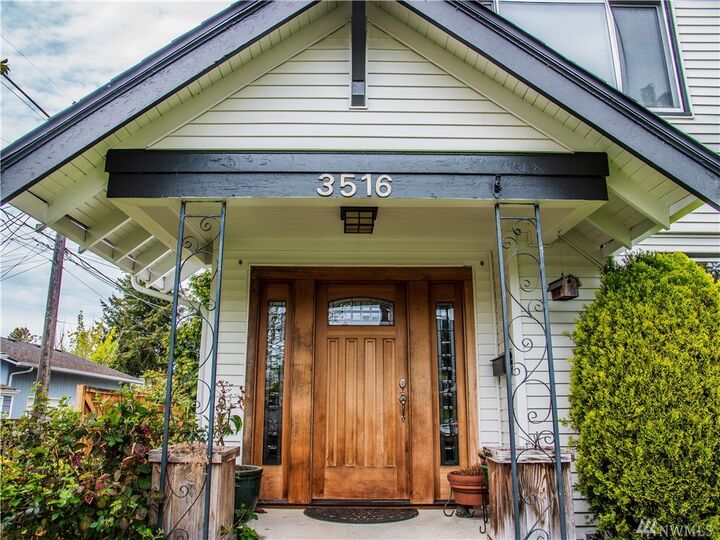 Property Photo:  3516 N Proctor St  WA 98407 