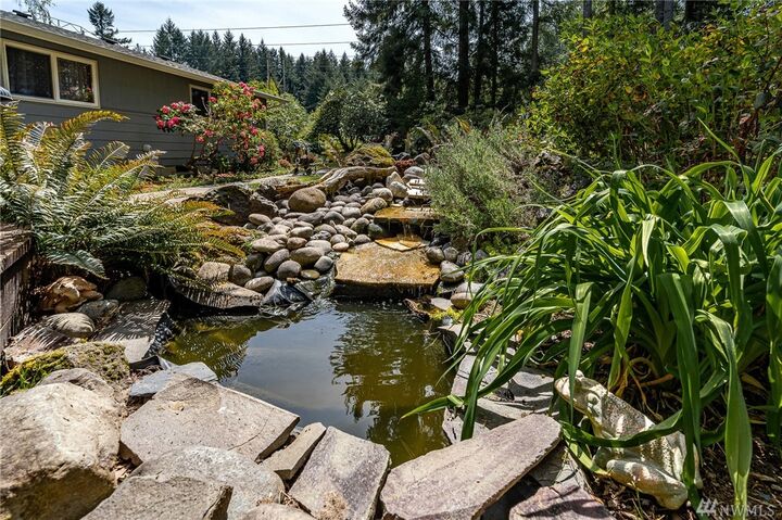Property Photo: 215 Coulson Rd WA 98532