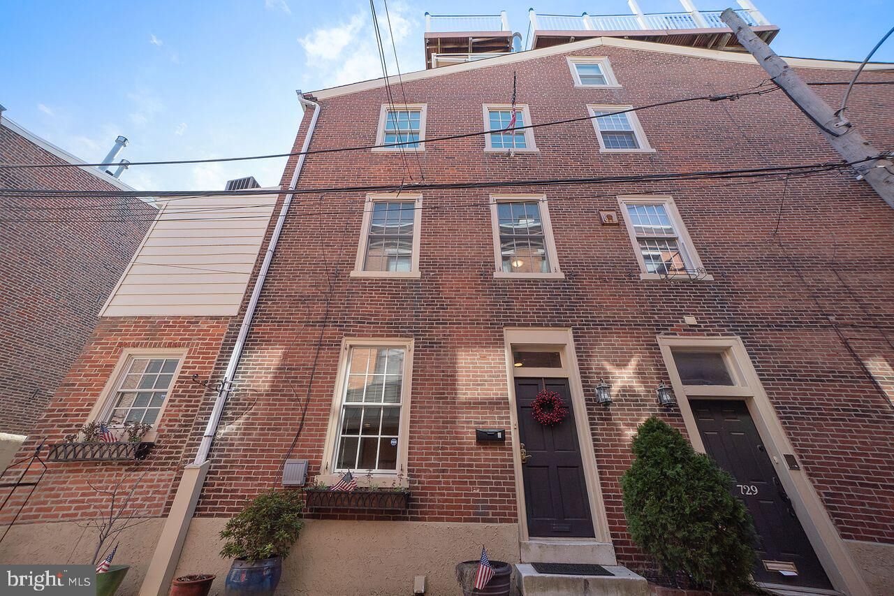 Property Photo:  729 S 2nd Street B  PA 19147 
