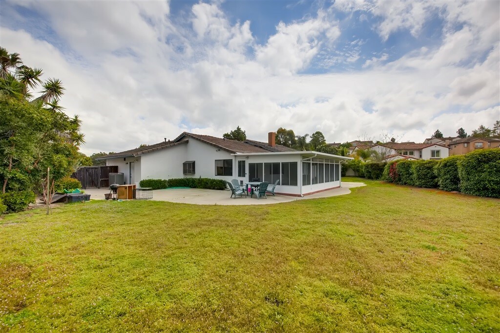 Property Photo: 5223 Rancho Ct CA 92056