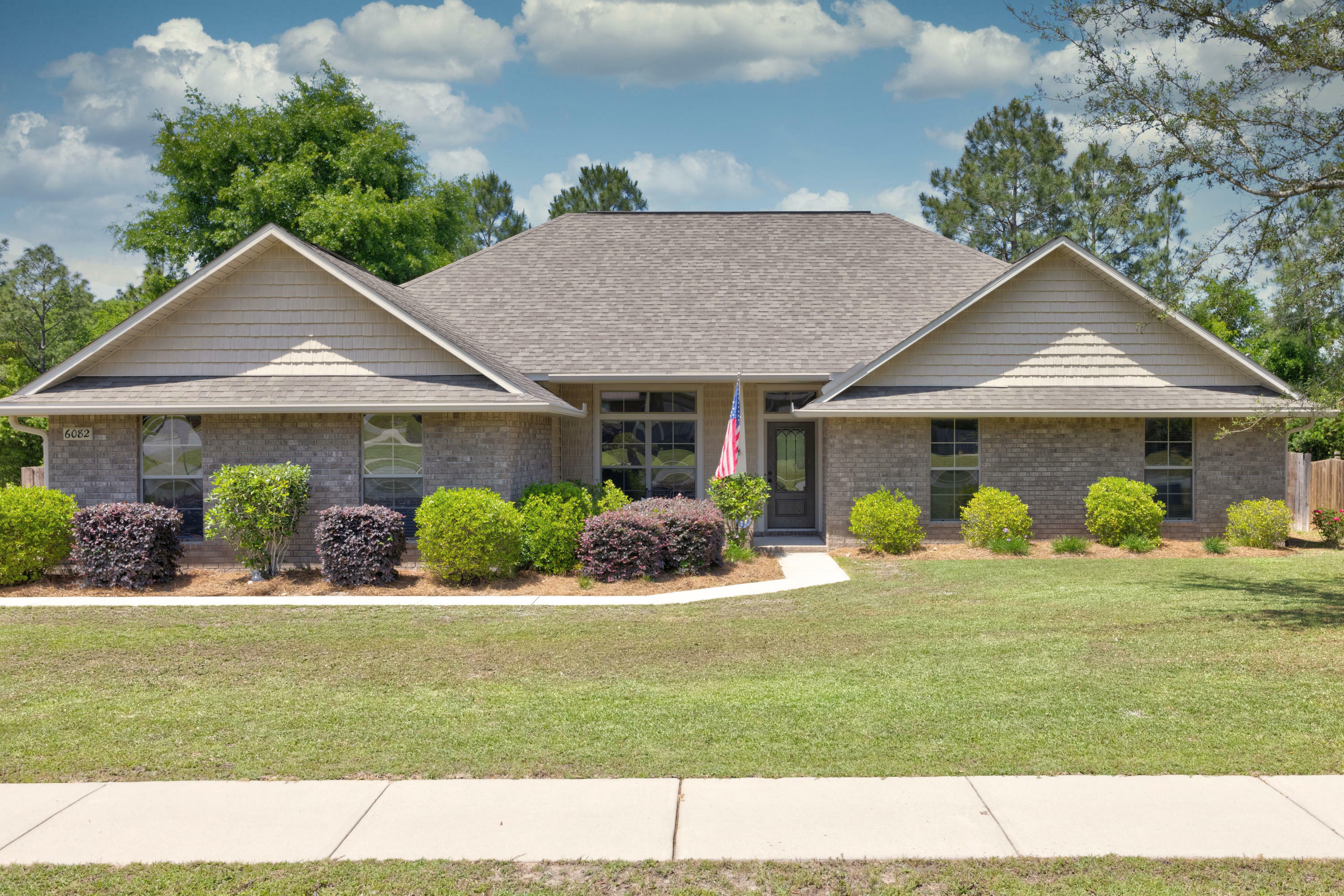 Property Photo: 6082 Dragonfly Way FL 32536