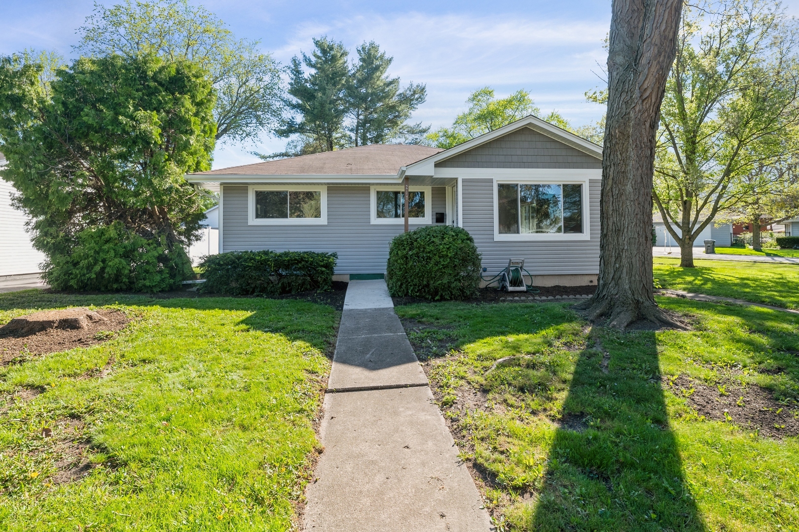 Property Photo:  217 Prospect Avenue  IL 60060 