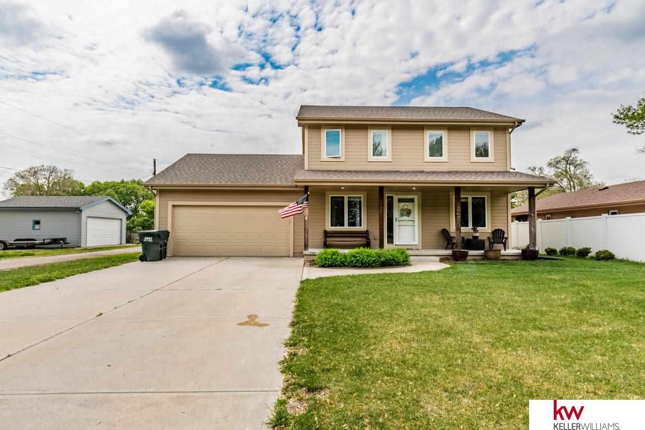 Property Photo:  206 S 7  NE 68023 