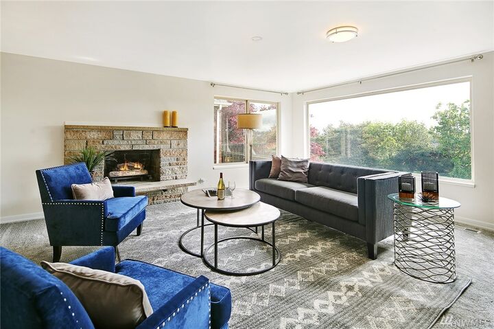 Property Photo: 4023 Fauntleroy Wy SW WA 98126