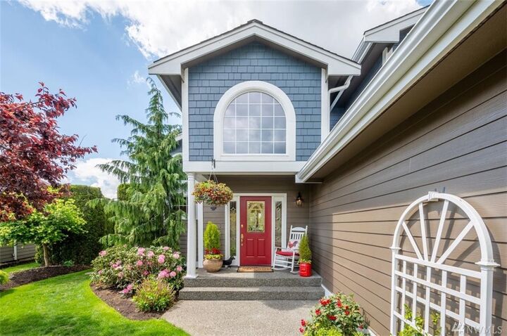 Property Photo:  811 E Maberry Dr  WA 98264 