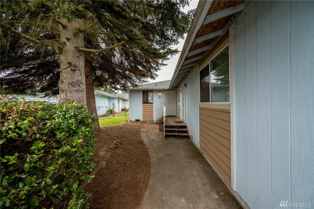 Property Photo:  4903 88th St NE  WA 98270 