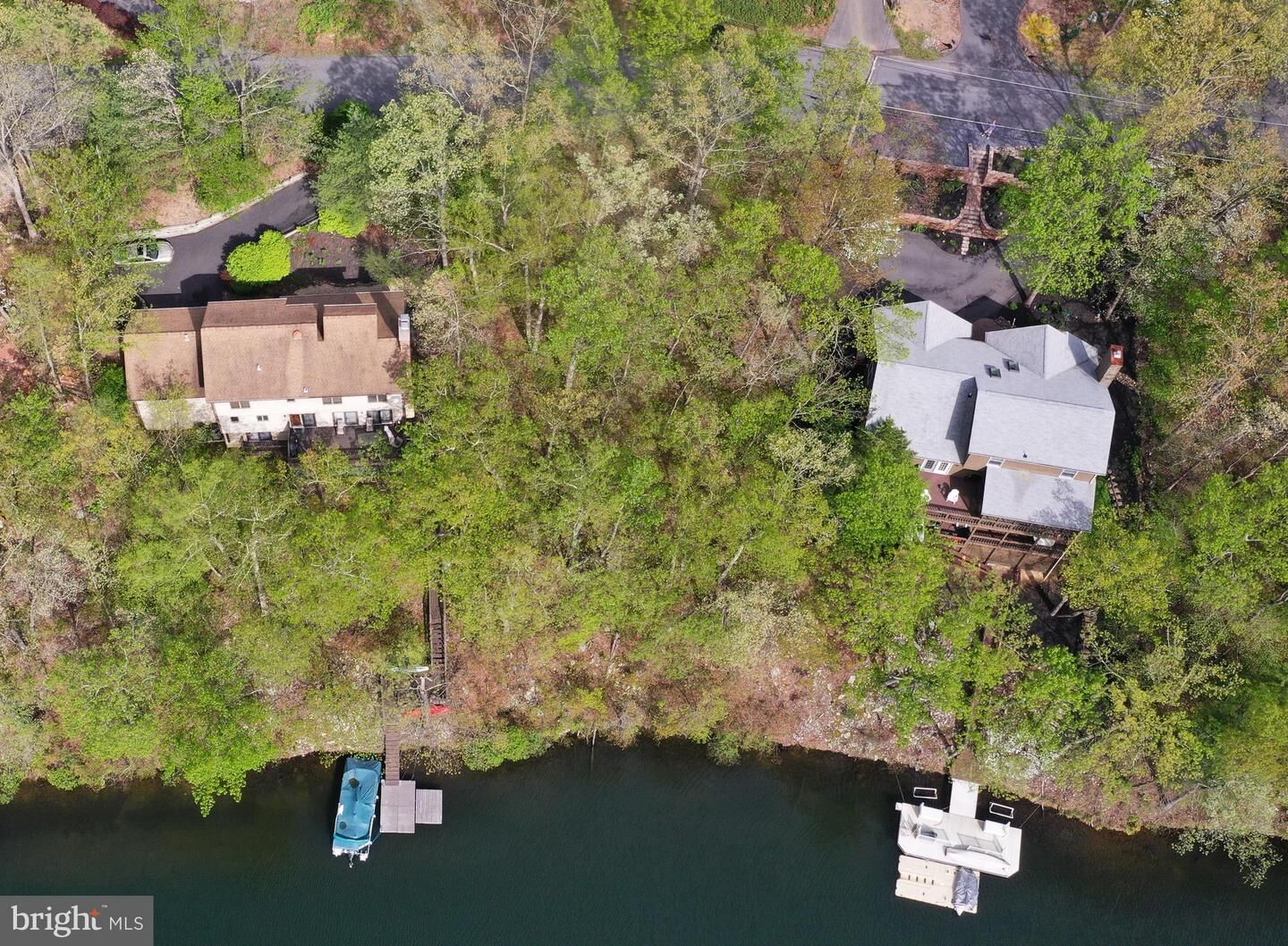 Property Photo: 1065 Lakeview Drive VA 22625