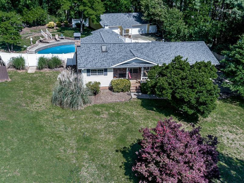 Property Photo: 190 Eagle Court GA 30188