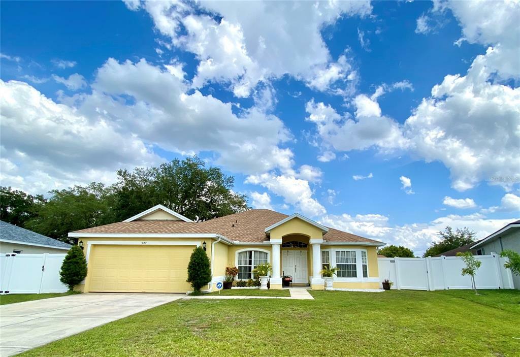 Property Photo:  527 Cardinal Drive  FL 34759 