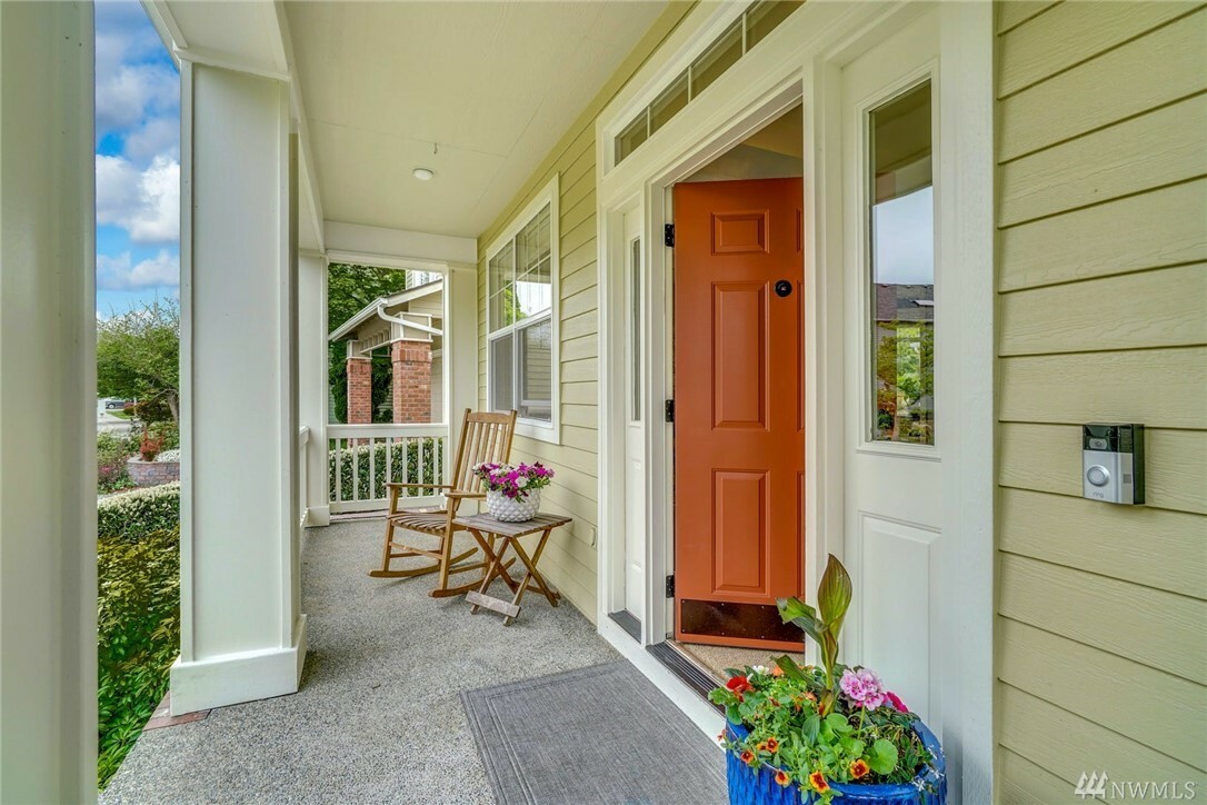 Property Photo: 4225 249th Ct SE WA 98029