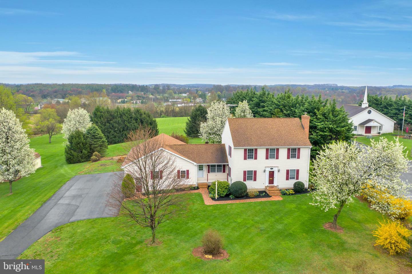 Property Photo: 1460 Frederick Pike PA 17340
