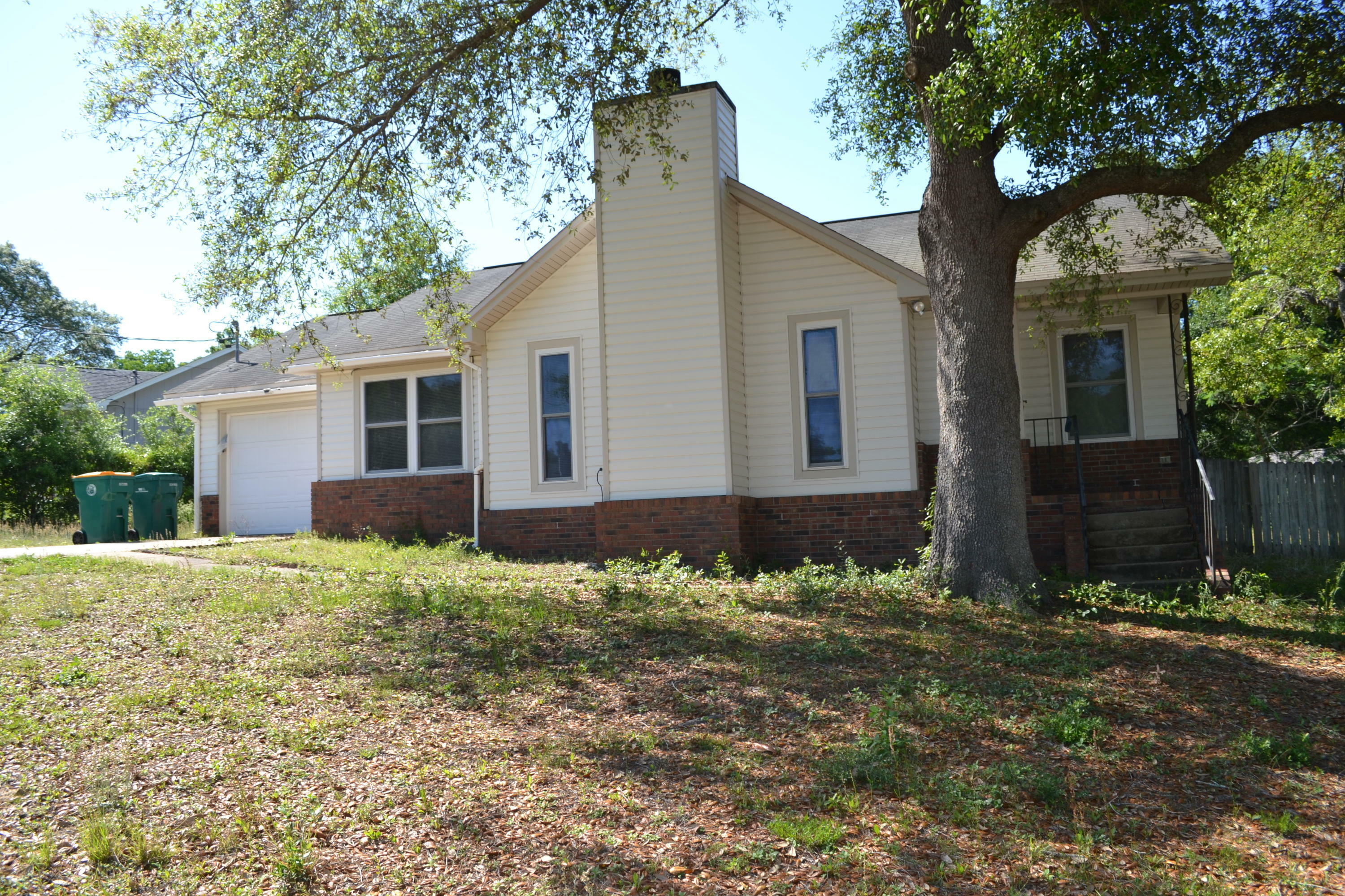 Property Photo:  132 Drewson Drive  FL 32536 