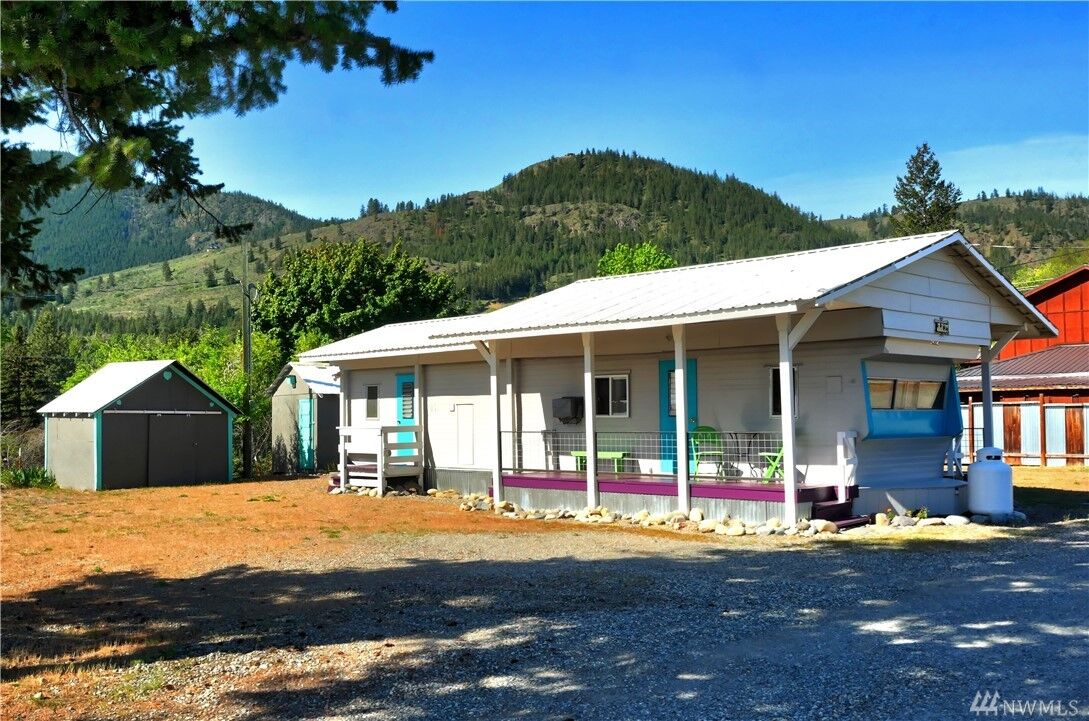 Property Photo:  1105 Hughes Lane  WA 98856 