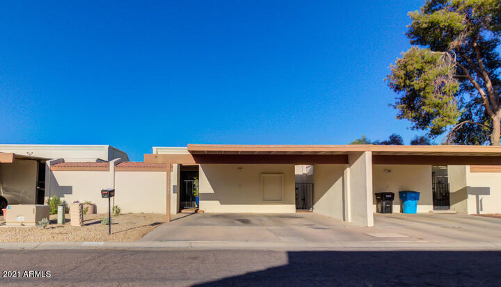 Property Photo: 13605 N 24th Avenue AZ 85029