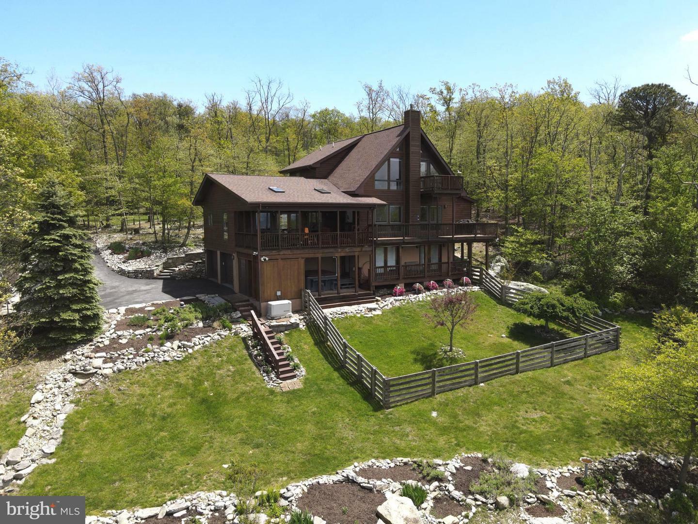 Property Photo:  1332 Eagles Nest Lane  WV 25425 