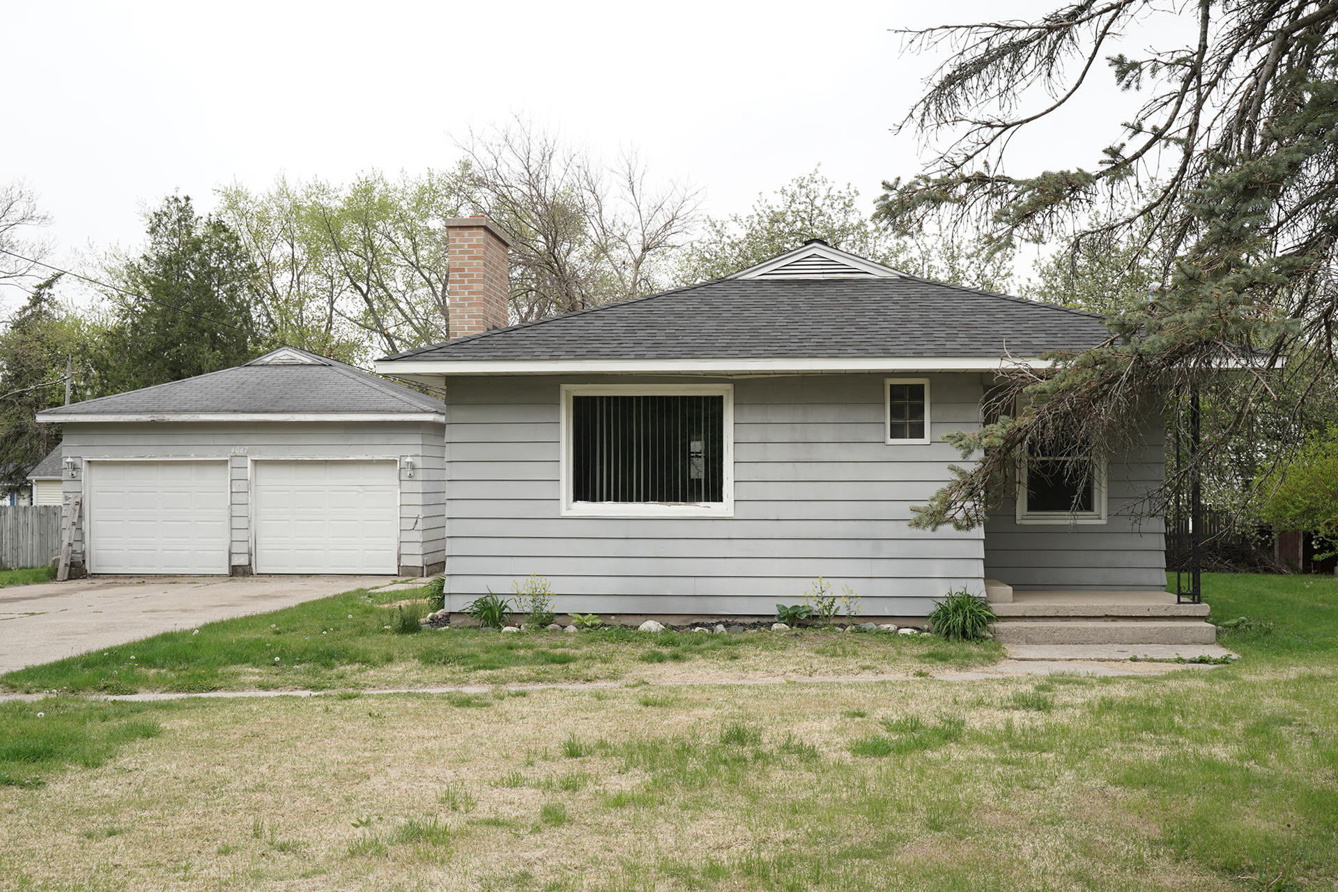 Property Photo: 4067 Hunsberger Avenue NE MI 49525