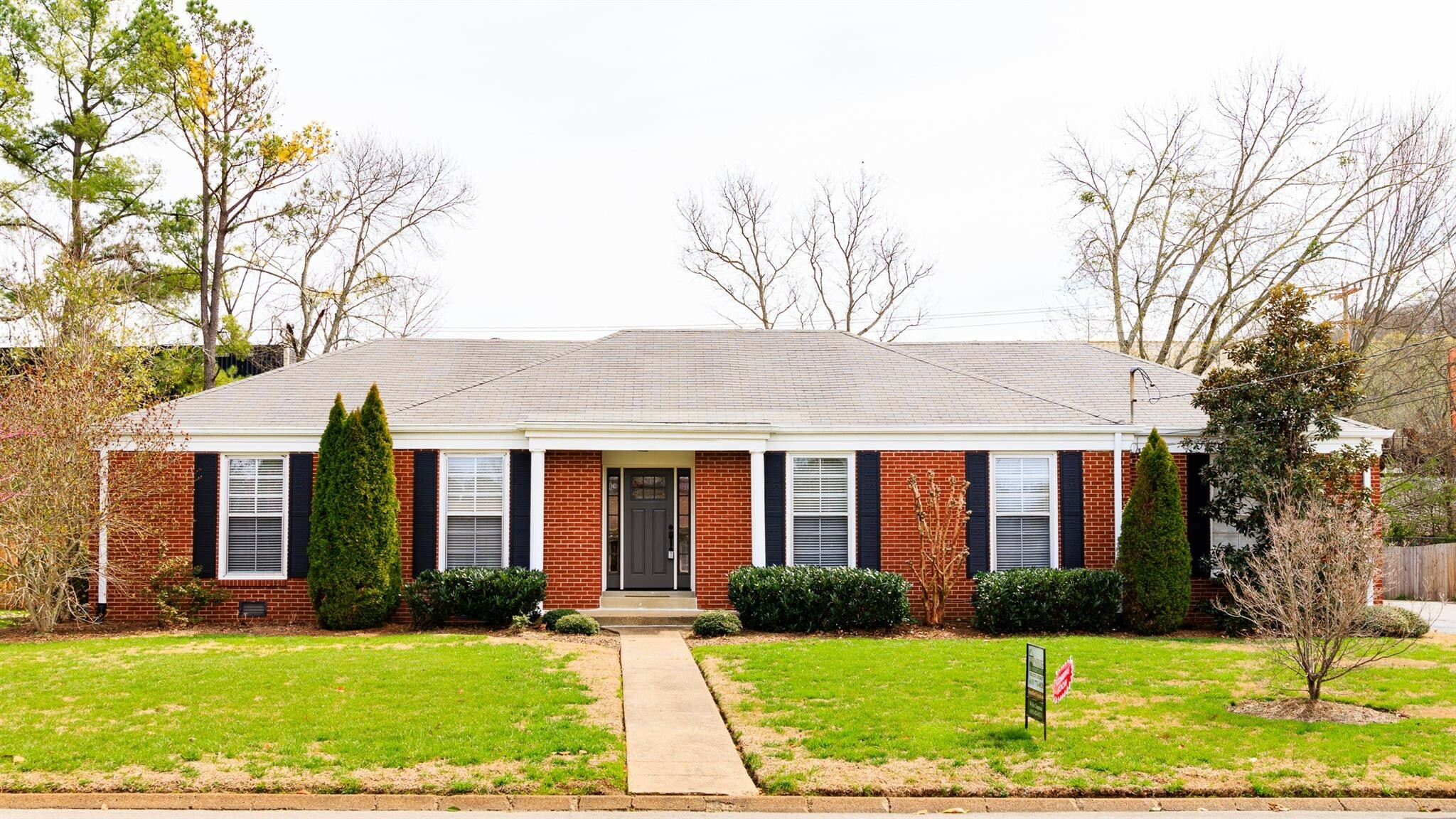 Property Photo:  952 Percy Warner Blvd  TN 37205 