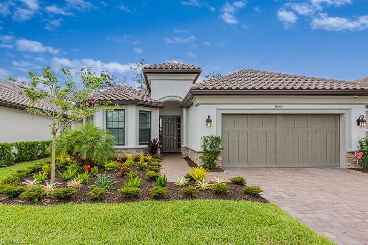 8660 Dilillo Ct  Naples FL 34119 photo