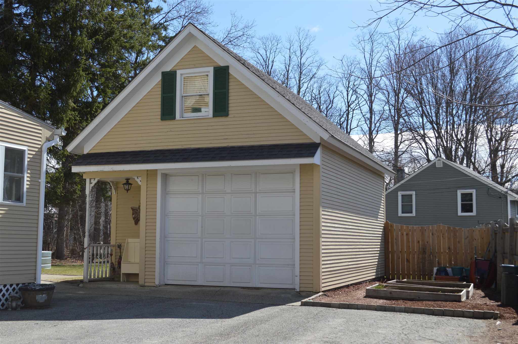 Property Photo:  1 Oak Street  VT 05452 