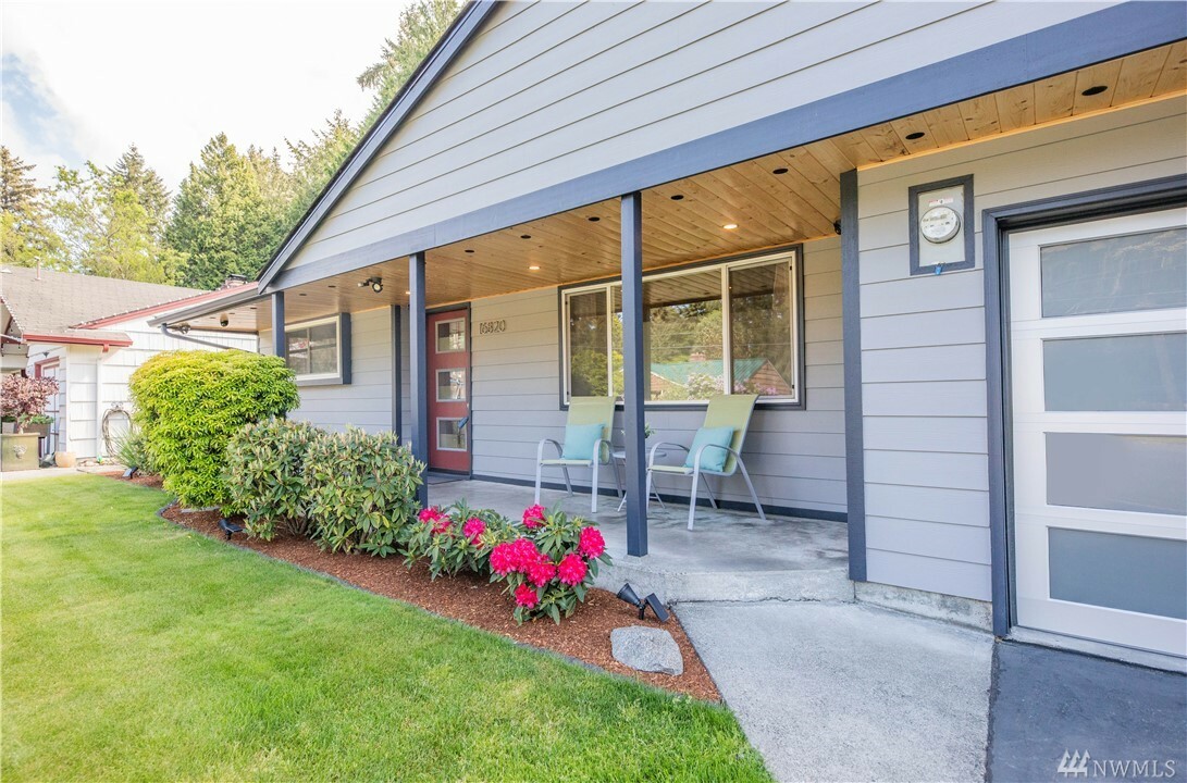 Property Photo:  16820 Palatine Ave N  WA 98133 