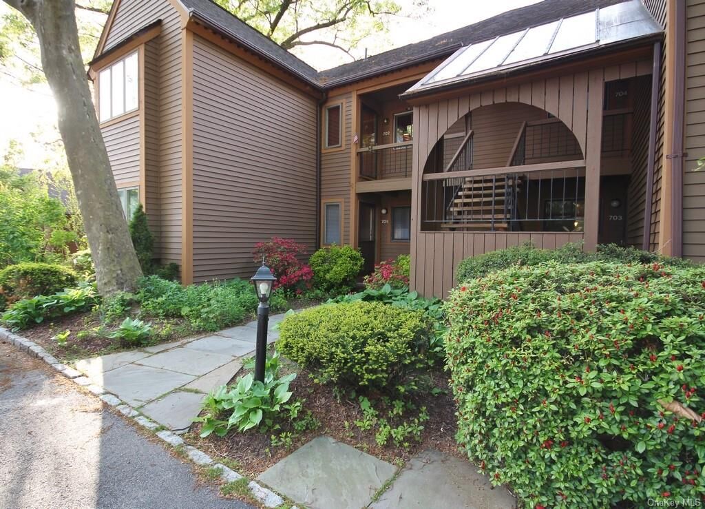 Property Photo: 701 Eagle Bay Drive NY 10562