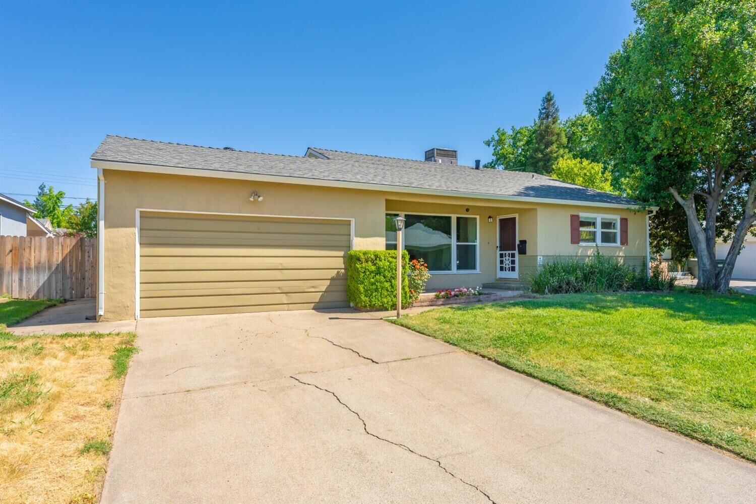 Property Photo: 3133 Merrywood Drive CA 95825