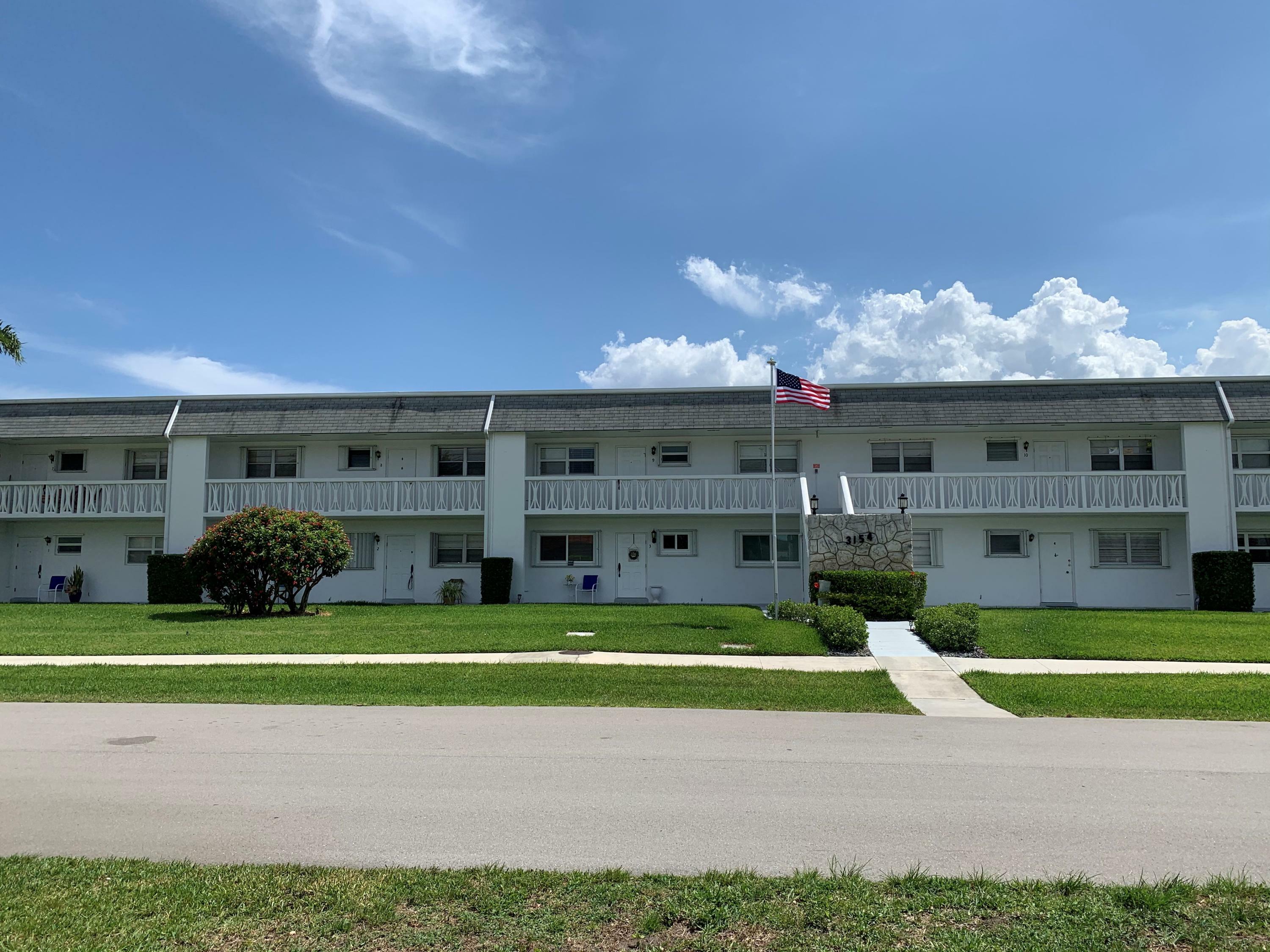 Property Photo: 3154 Meridian Way S 8 FL 33410